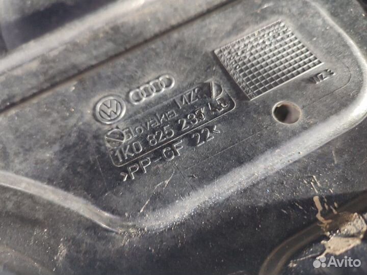 Защита двигателя передняя Volkswagen Golf 1K1 BLF