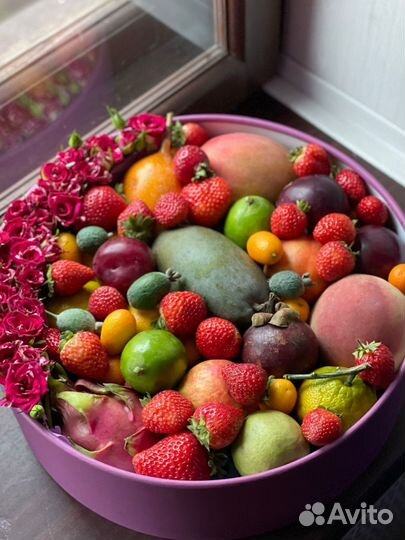 Клубника в шоколаде,фруктовая корзина,цветы казань