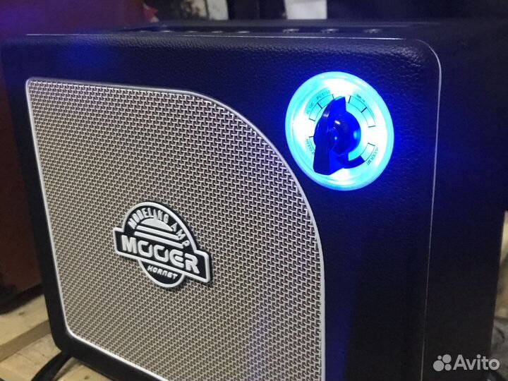 Mooer Hornet DH-01 комбоусилитель с процессором