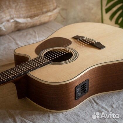 MR500E-OP MR Series Электро-акустическая гитара
