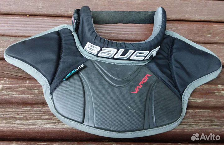Защита шеи хоккейного вратаря Bauer Vapor SR PRO