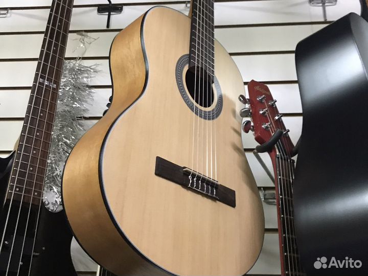 Sevillia Классические гитары 4/4 Индонезия
