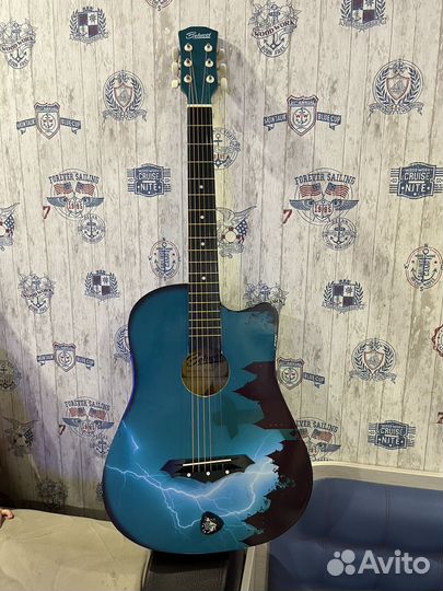 Акустическая гитара