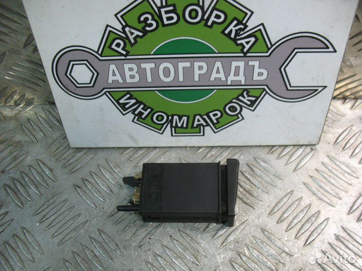 Кнопка обогрева заднего стекла Audi А6 С4