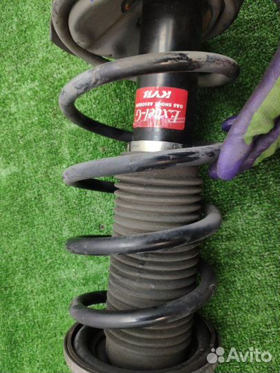 Стойка подвески передняя левая Suzuki Sx4 GYC21S