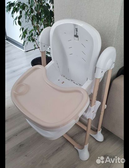 Стульчик для кормления capella