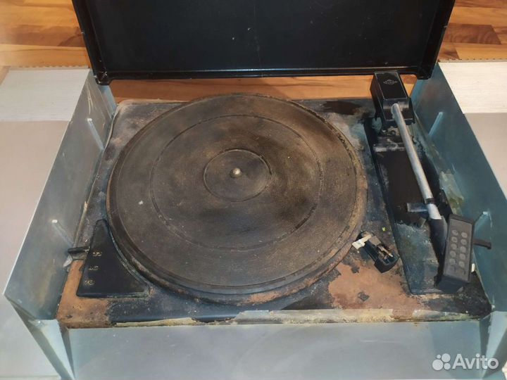 Проигрыватель винила вега 300