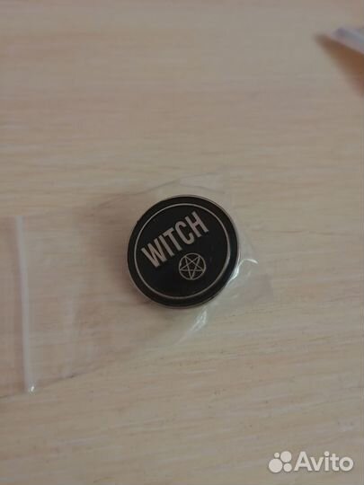 Значки металлические на одежду/сумку/рюкзак