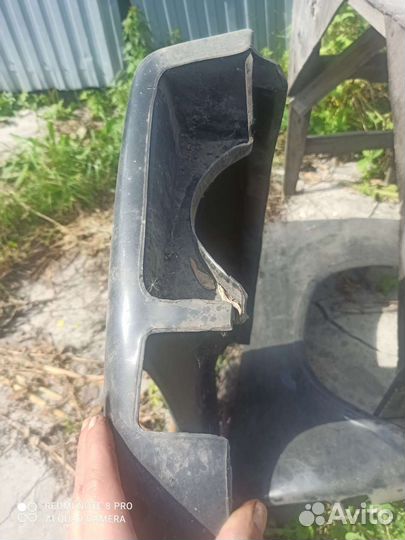 Продам два крыла на ваз 2103,2106