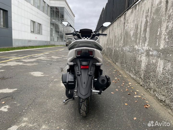 Скутер Vento PCX VMC (white)