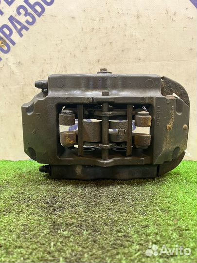 Суппорт задний правый Volkswagen Touareg кроссовер