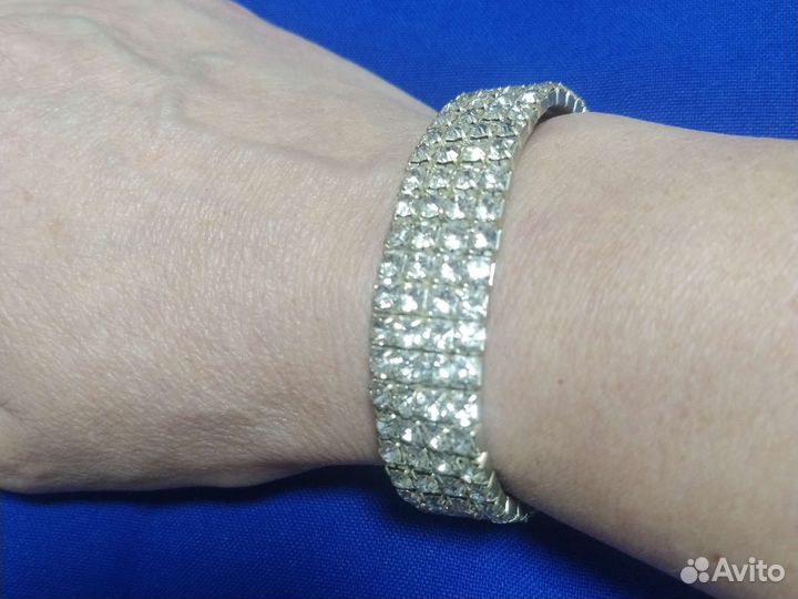 Браслет на руку женский