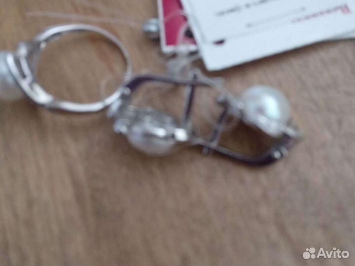 Серьги и кольцо с жемчугом