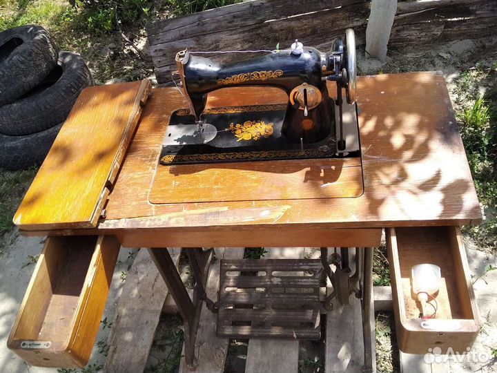 Швейная машинка 60х годов, пмз имени Калинина