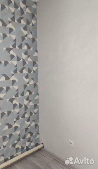 Поклейка обоев и малярные работы