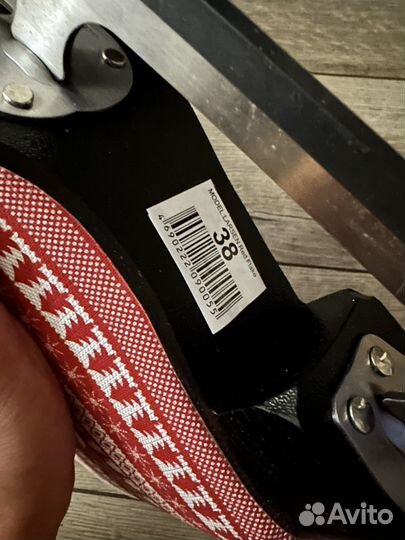 Коньки фигурные 38 размер