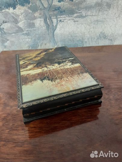 Старая лаковая шкатулка, коробочка