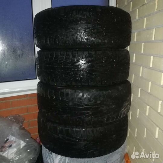 Nokian Tyres Hakkapeliitta Truck D 235/60 R18
