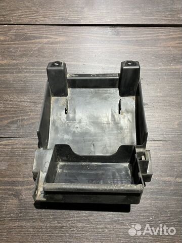 Пластик акб для Kawasaki Z750 04-06