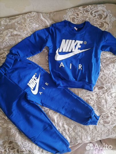 Костюм спортивный детский новый