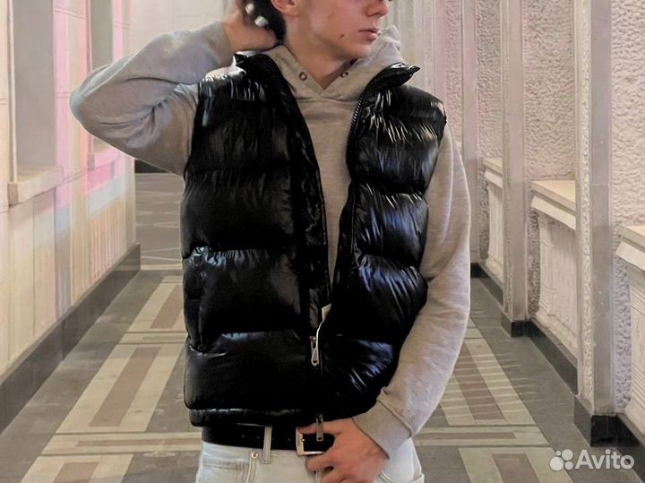 Жилетка Zara x Moncler глянцевая