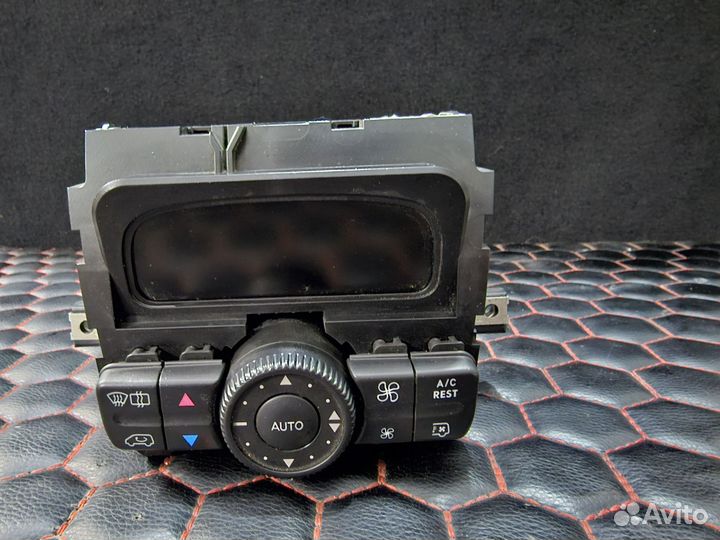 Блок управления климатом Mercedes W639 рест