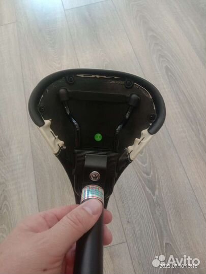 Сиденье на велосипед и подседельный штырь