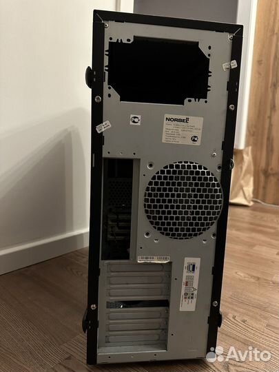 Корпус системного блока/сервера