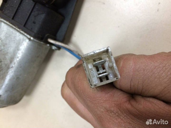 Стеклоподъемник электрический передний левый