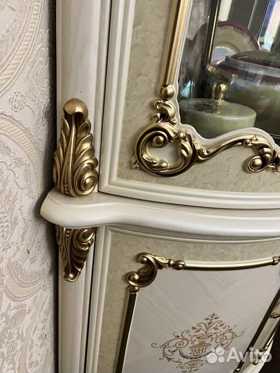 Угловой комод