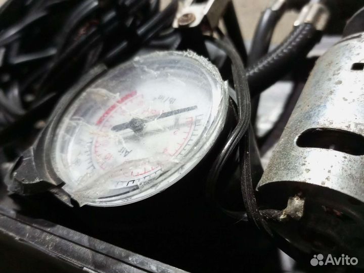 Компрессор воздушный автомобильный