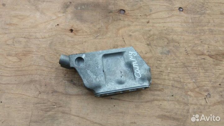 Кронштейн двигателя верхний Toyota Camry V40 06-11