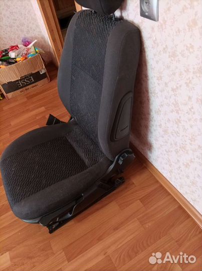 Переднее левое сиденья opel astra G,H