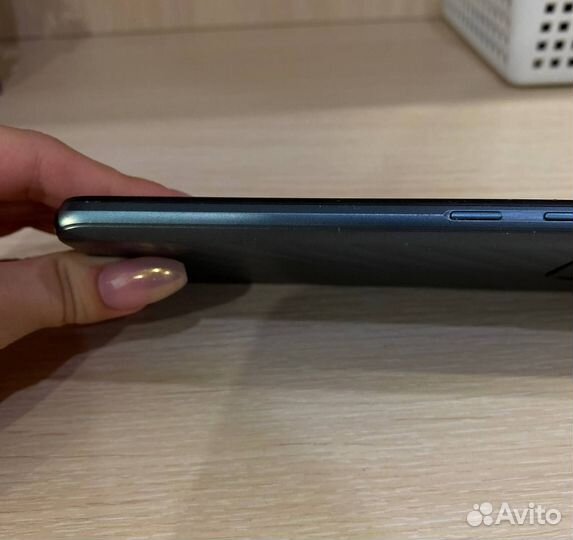 Продам телефон новый