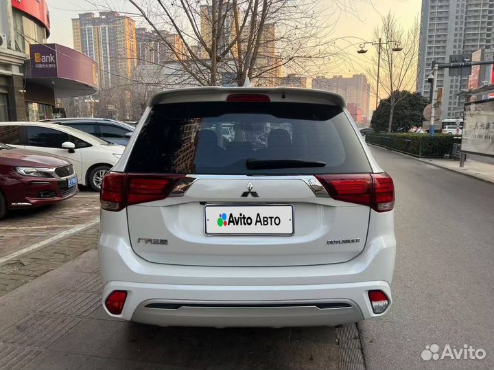 Mitsubishi Outlander 2.0 CVT, 2021, 50 000 км