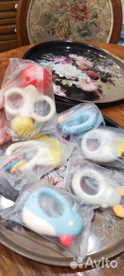 Набор погремушек новый 6 штук с прорезывателями