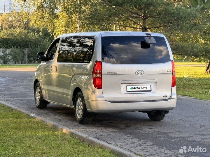 Hyundai Grand Starex 2.5 AT, 2008, 200 000 км