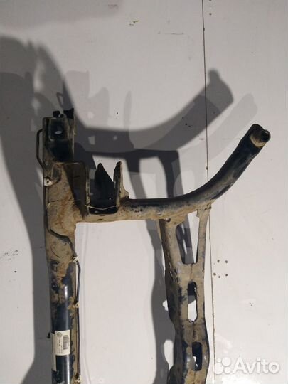 Балка задняя подрамник VW golf V