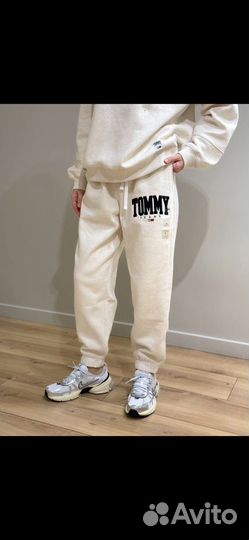 Спортивный костюм женский