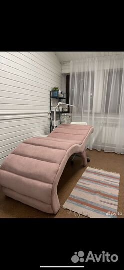 Анатомическая кушетка для наращивания ресниц