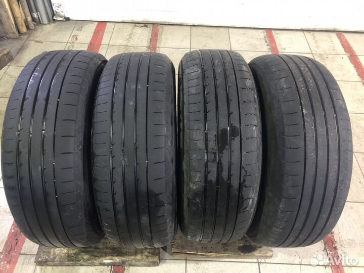 Yokohama Advan Sport V105 235/65 R17 108W