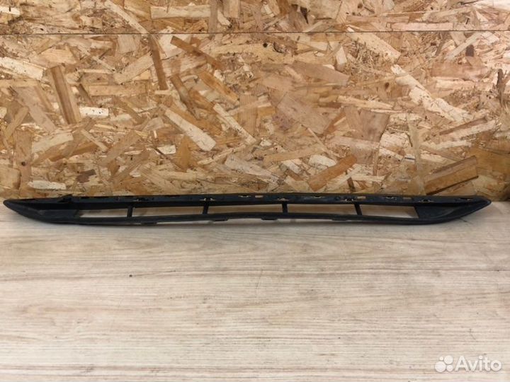 Накладка бампера передняя Mercedes-Benz E-Class