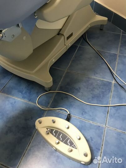 Педикюрное кресло с электроприводом бу