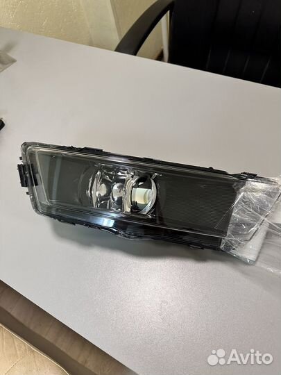 Фара противотуманная правая передняя Skoda rapid