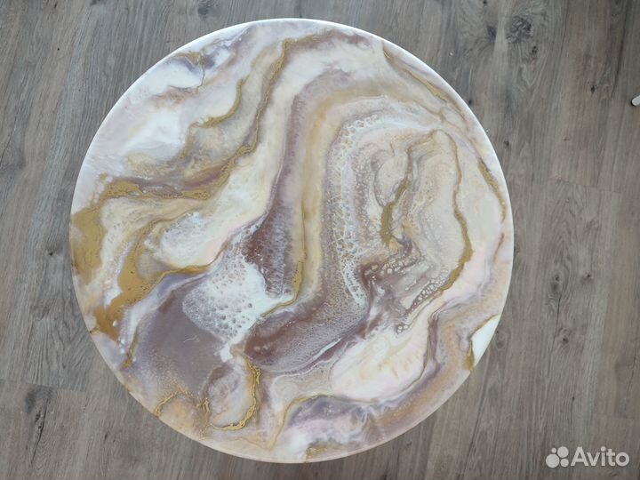 Журнальный столик из эпоксидной смолы