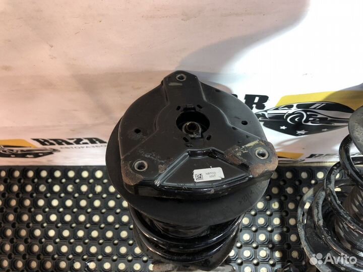 Амортизаторы передние (комплект) L/R