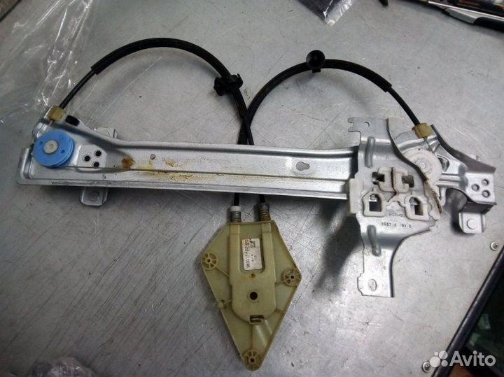 Стеклоподъемник задний левый Renault Megane 3