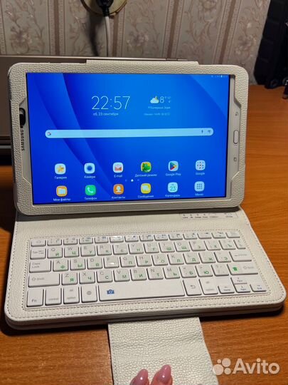 Планшет Samsung Galaxy Tab A 10.1 SM-T585