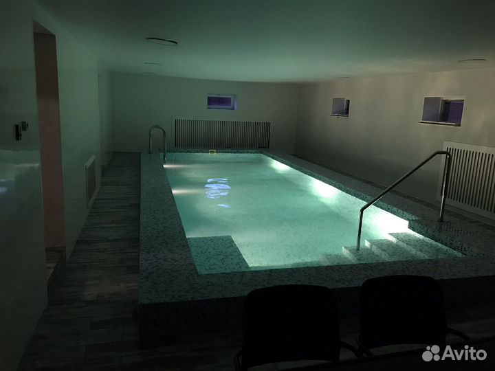 Баня с большим бассейном