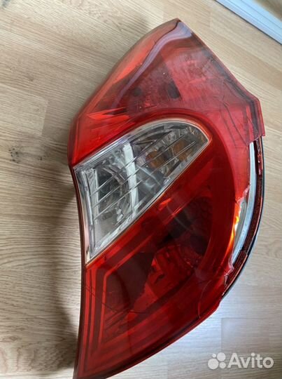 Фонарь задний правый,на hyundai solaris хэтчбек